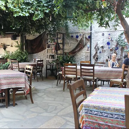 Tuncay Πανσιόν